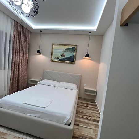 Guest Room Angolo Toscano Vlore Exterior photo