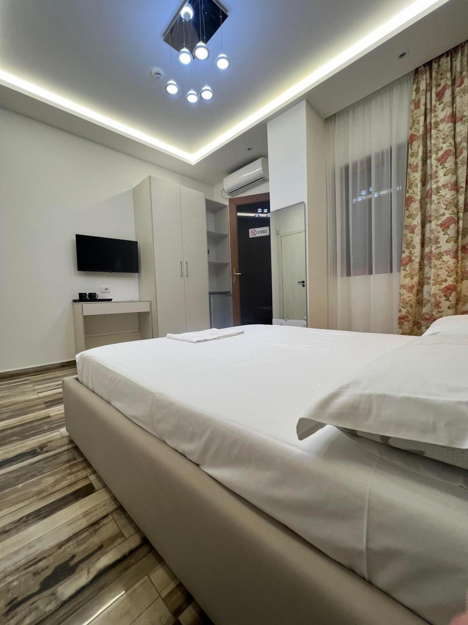 Guest Room Angolo Toscano Vlore Room photo